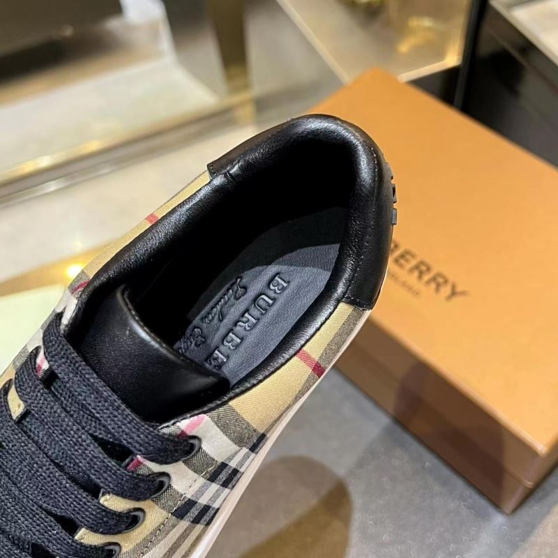 Burberry Low Shoes